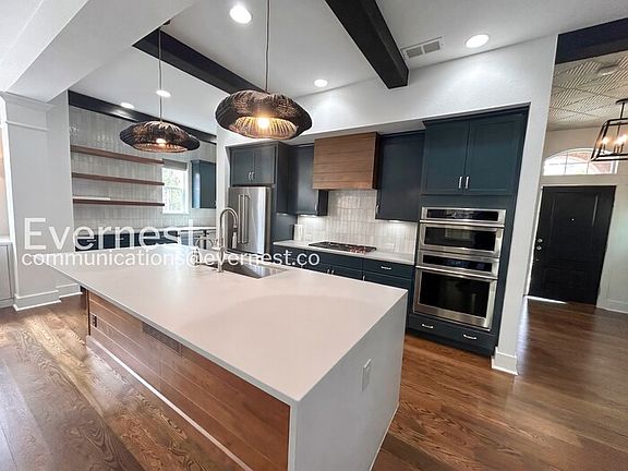 2nd image of 841 Uinta Way