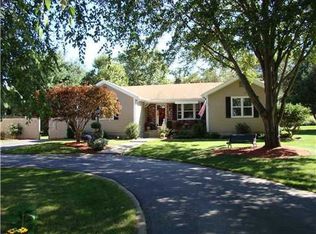 43 Old Angell Rd, Cumberland, RI 02864