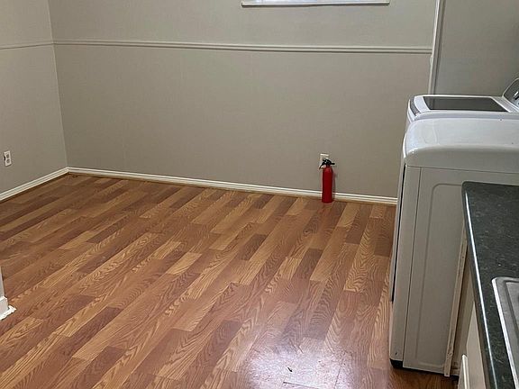 5th image of 3445 Mount Pleasant St