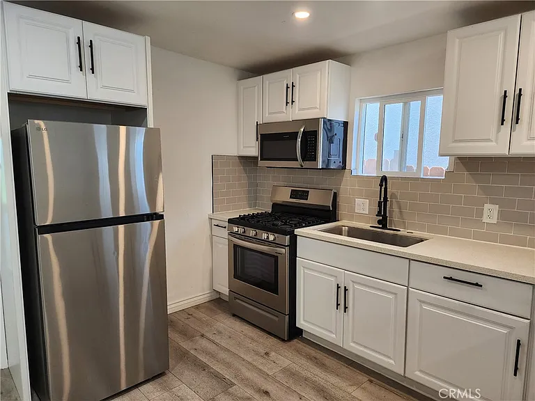 9540 Defiance Ave — Photo 3