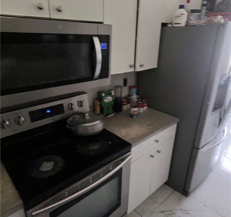 2nd image of 2724 6th St SW