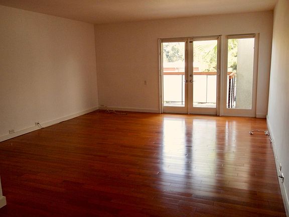 2nd image of 330 S Barrington Ave APT 301