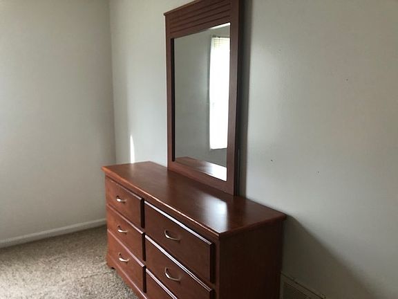 4th image of 4235 Sussex Dr #11044587
