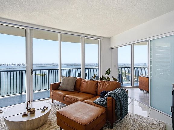 3rd image of 1750 N Bayshore Dr APT 4801