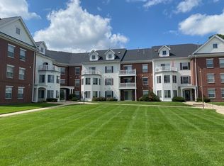 9 Kings Mill Cir #103, Madison, WI 53718