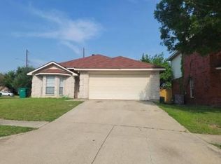 753 Rockett Ln, Cedar Hill, TX 75104