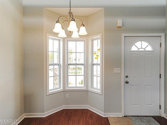 4th image of 3030 Ledgestone Pl NE