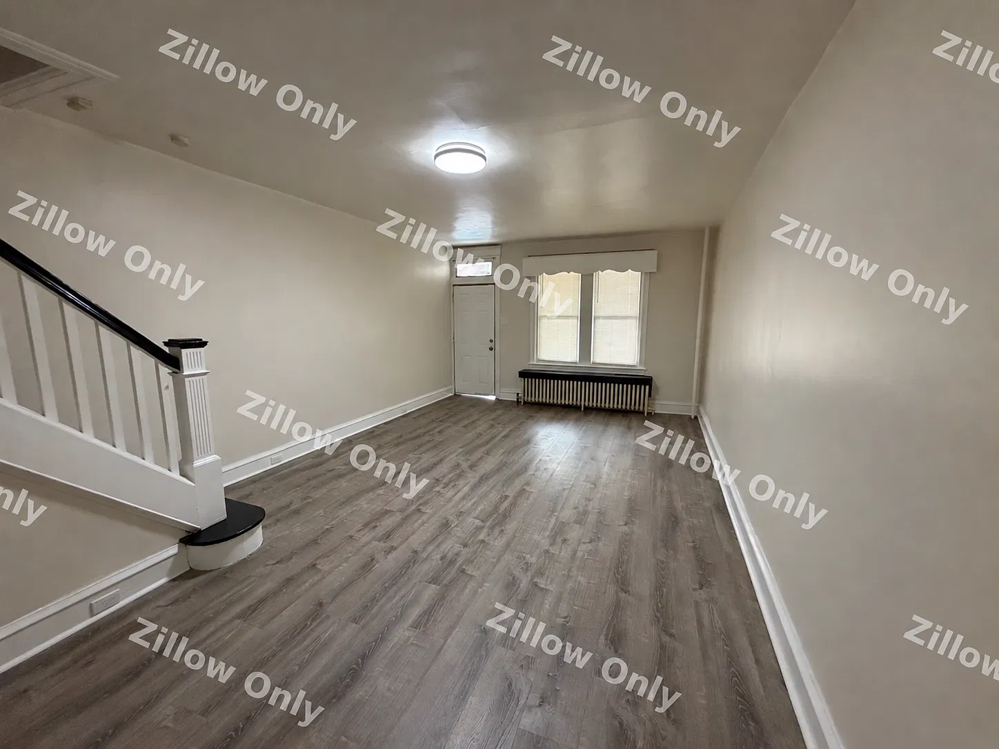 3 bed, 1096 sqft, $1,750 — Photo 1