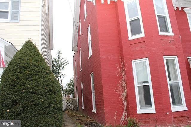 2nd image of 130 S Broad St