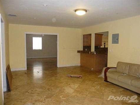 2nd image of 720 NE 171st St