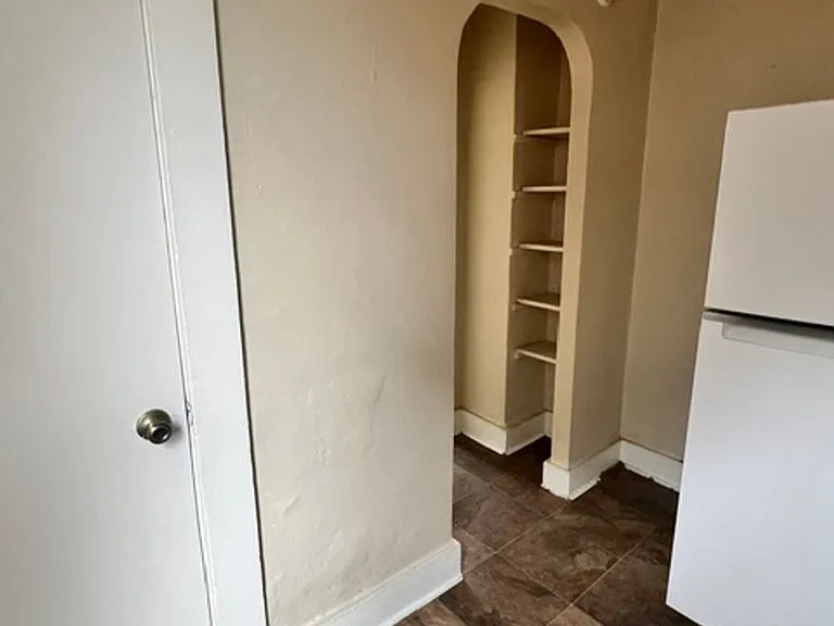1201 Columbia Ave — Photo 8