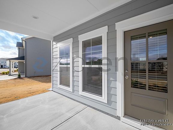 3rd image of 2161 Boxwood Cir