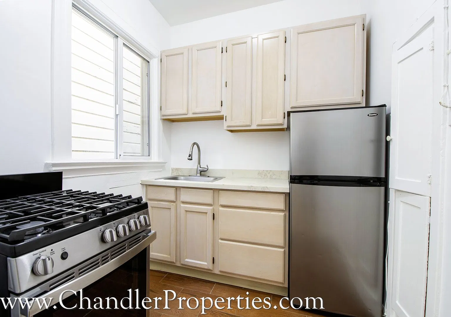 1434 Jones Street Apartments — Photo 4