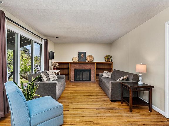 3rd image of 17820 SE Candy Ln