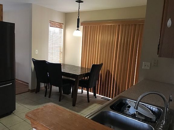 4th image of 2435 N Rosewood Ct
