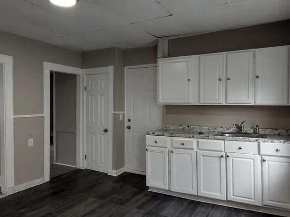 131 E School St Floor 2, Woonsocket, RI 02895