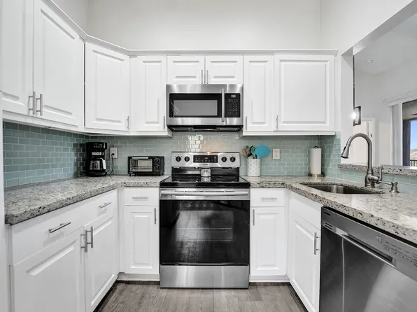 10631 NW 14th Street #212, Plantation, FL 33322