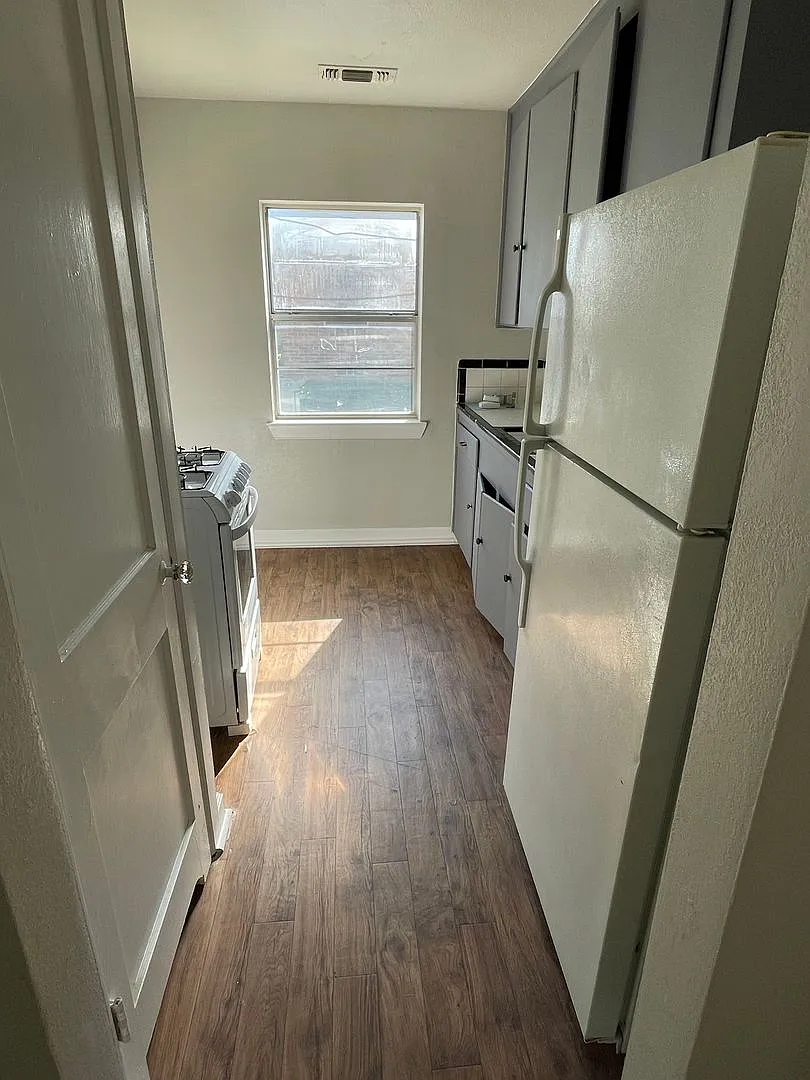 1 Bedroom Duplex By Twu — Photo 4