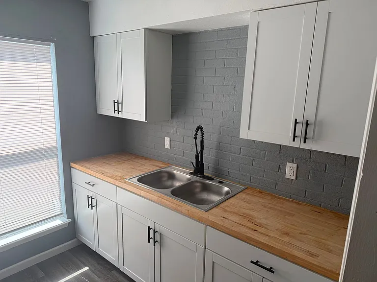 DW Lawton has freshly renovated apartments available now — Photo 10