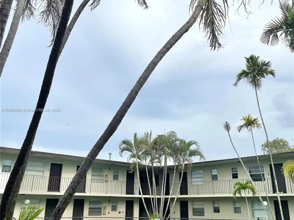 3901 SW 112th Ave APT 46, Miami, FL 33165