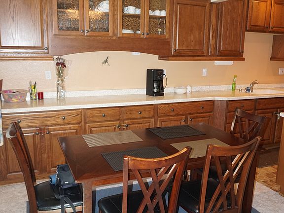 5th image of 413 Safflower Pl