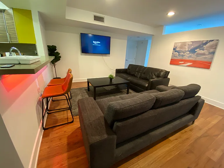 835 N Edinburgh Ave — Photo 18