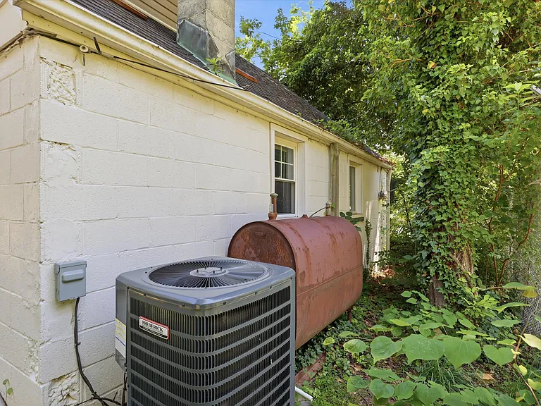 1072 Rocky Springs Rd — Photo 44