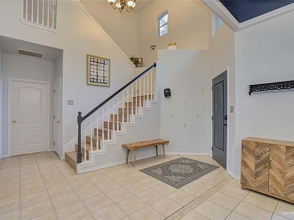 3rd image of 2707 Nicole Dr