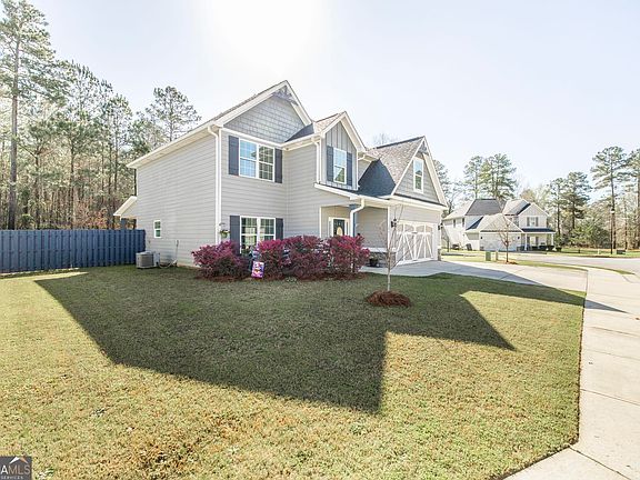 3rd image of 104 Golden Rod Trl