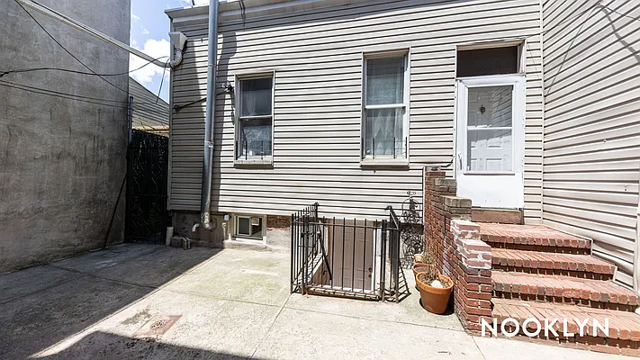 Rented by Nooklyn NYC LLC | media 30