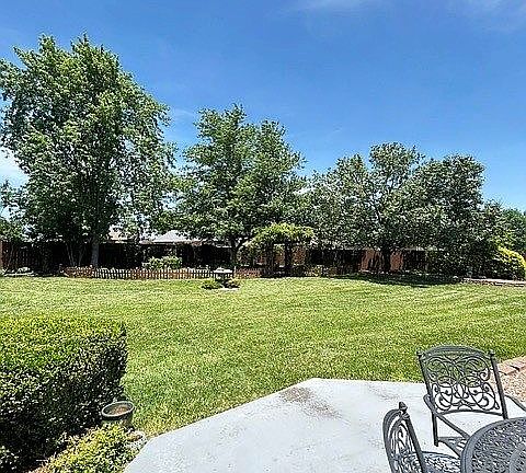 4th image of 1092 Redbud St