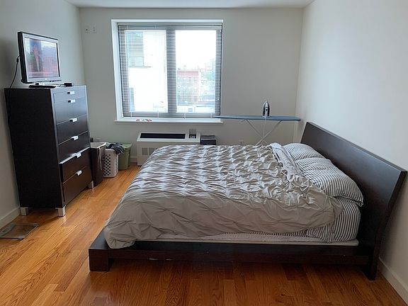 4th image of 74 Grand Ave APT 4E