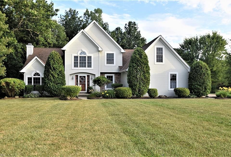 1st image of 36835 Estee Ln