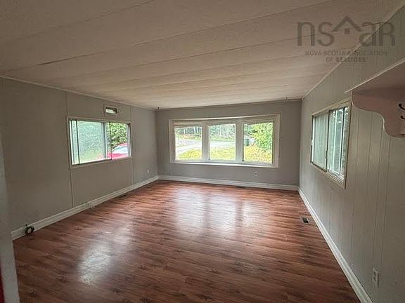 4th image of 53 Moore Rd
