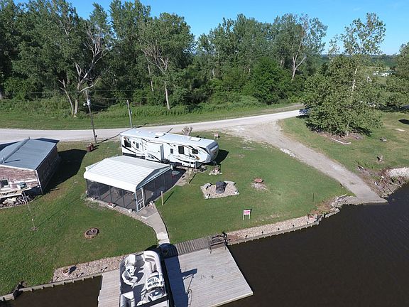 4th image of 102 Schoonover Dr