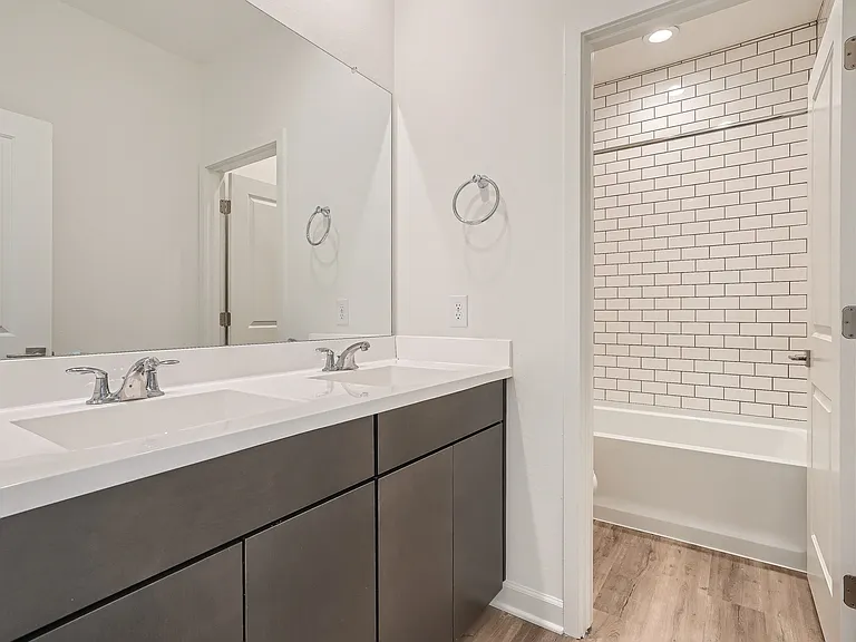 15550 S 181st Ln — Photo 4