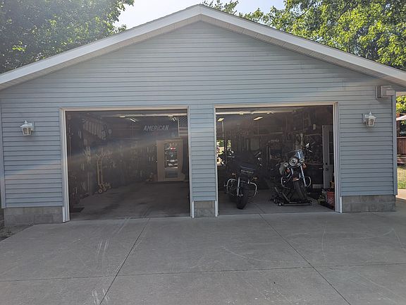4th image of 271 Randall Rd