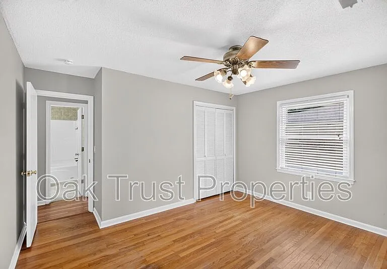 10 Newark Ave — Photo 14