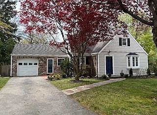3rd image of 26 Black Creek Ln