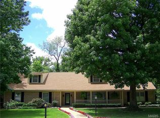 72 Clermont Ln, Saint Louis, MO 63124