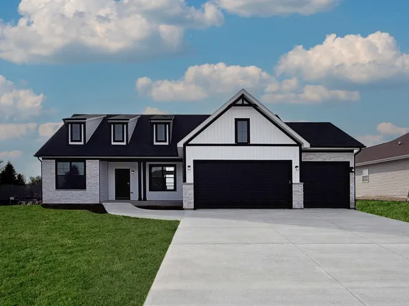 668 E Becker Pl, Sycamore, IL 60178