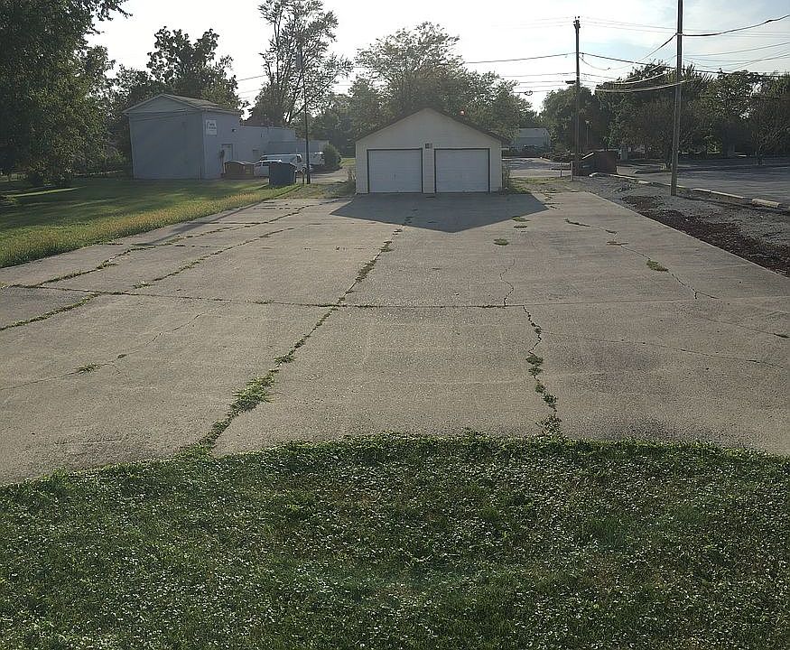 Park lot and garage