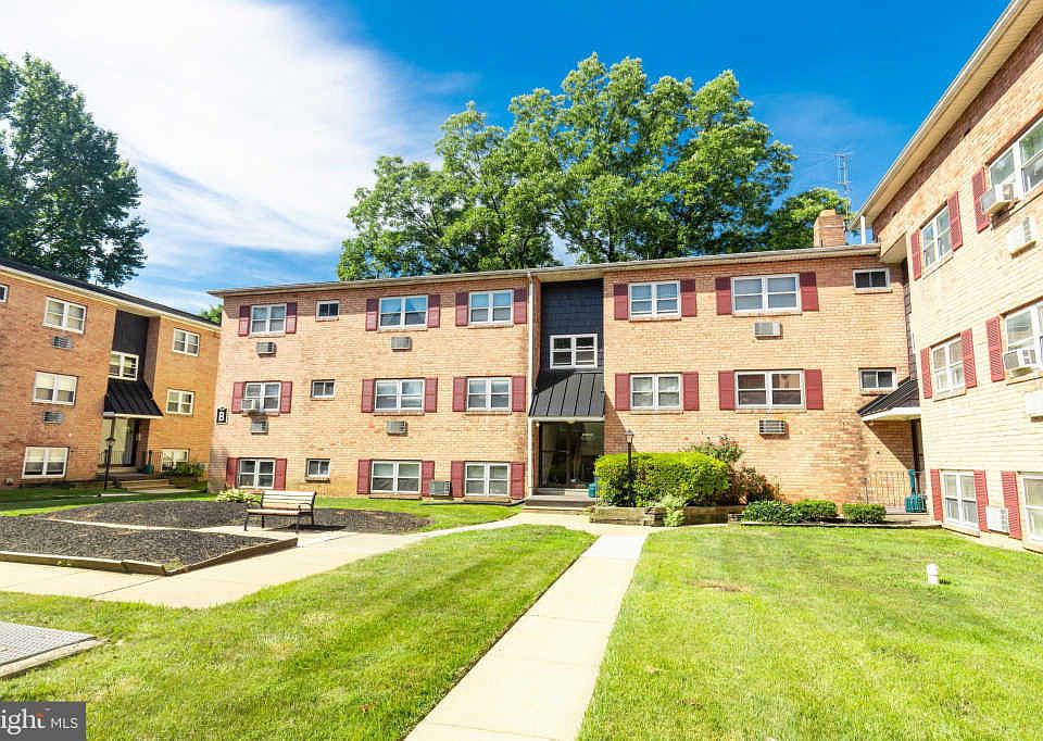 1st image of 335 E Lancaster Ave Unit B5