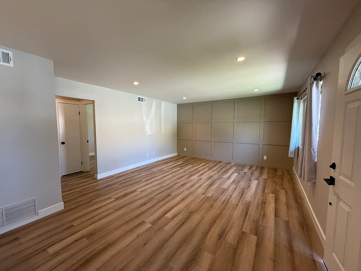 Building Photo - 2069 Avenida Refugio #1