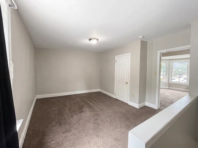 334 Oak St — Photo 7