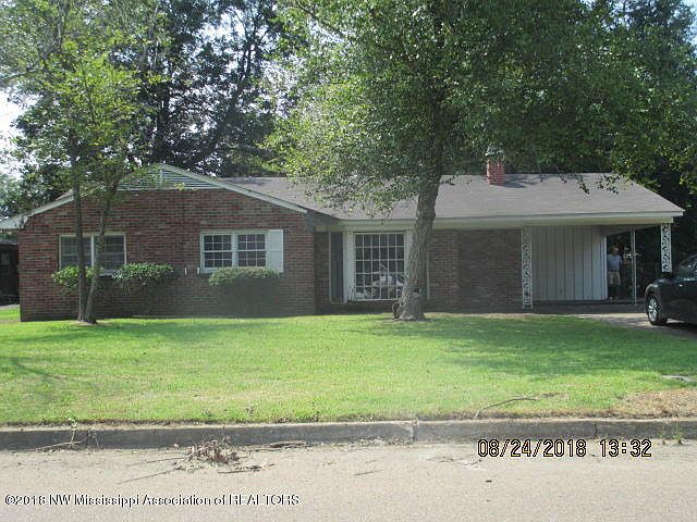 1st image of 1515 Camellia Dr