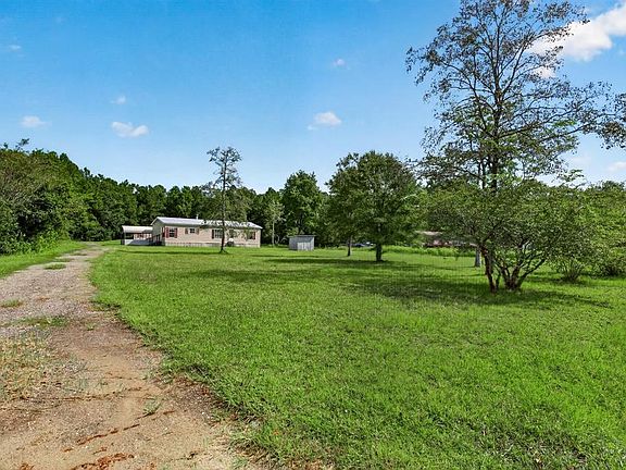 4th image of 44326 Woodland Cir