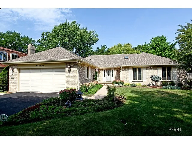 181 Dickinson Dr photo 1