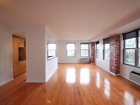 2nd image of 149 Essex St APT 4U