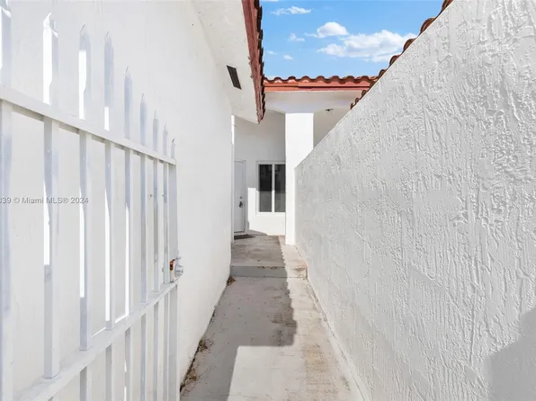 8419 SW 209th St #8419, Miami, FL 33189